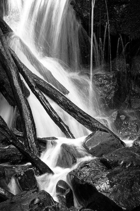 B&W-Waterfall