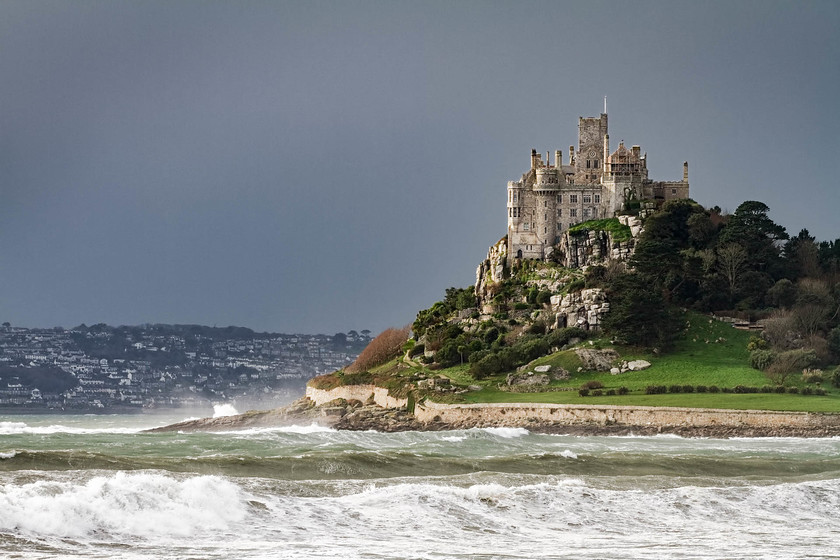 FocalFormDavidGamm St Michaels Mount looking across to Newlyn